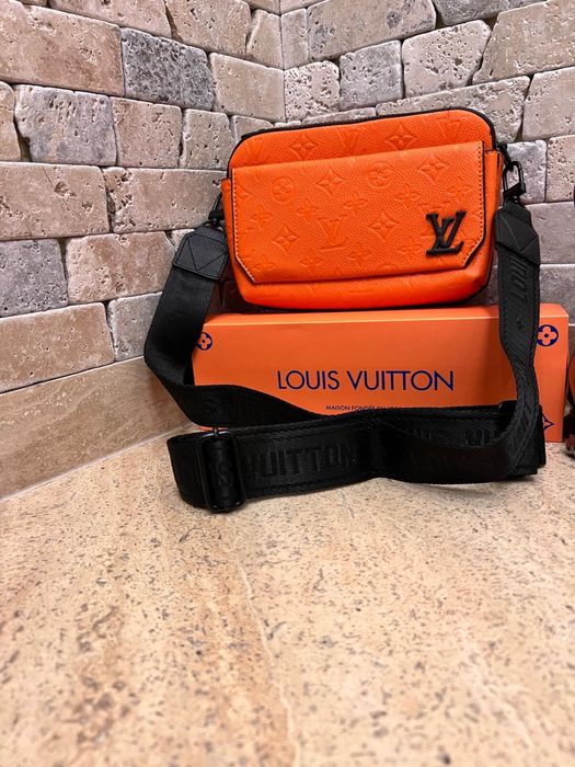 мъжки актуални чанти