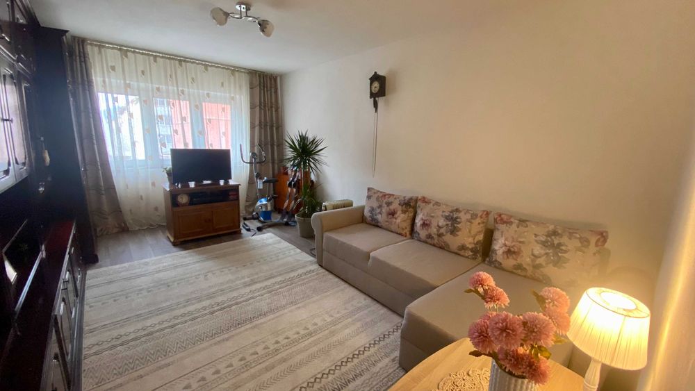 Vanzare apartament 2 camere decomandat, mobilat si utilat complet