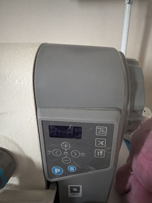 Бытовая швейная машина