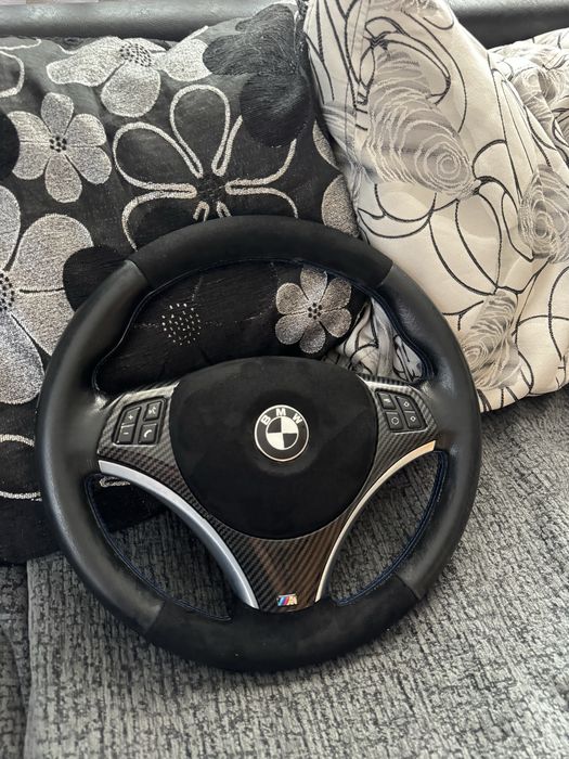 Продава се волан за e90