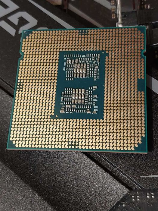 Intel Core i7 10700KF + MSI Z490 Gaming Edge Wi-Fi