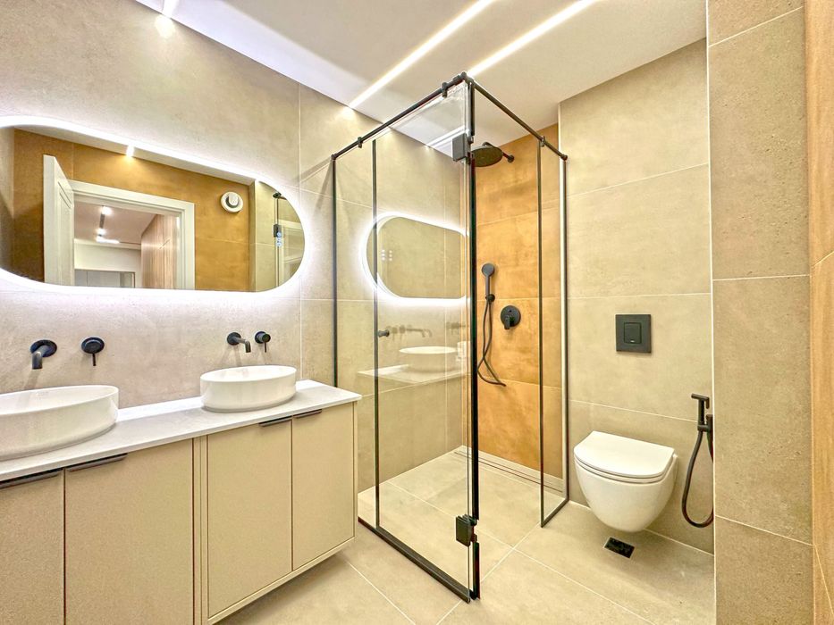 Продава се Тристаен апартамент в София, Младост 4 - 107 кв.м за 3272 €/кв.м - Снимка #9