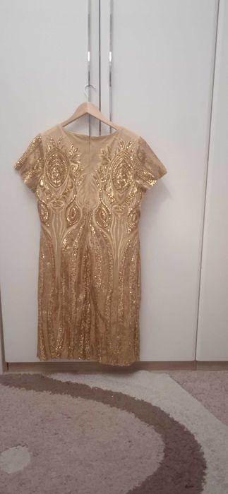 Платье коктейльное