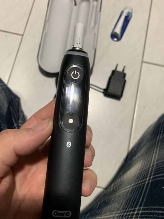 Periuta oral-b iO 8