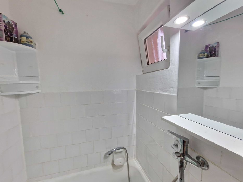 Inchiriez apartament 2 camere decomandat, Cetate