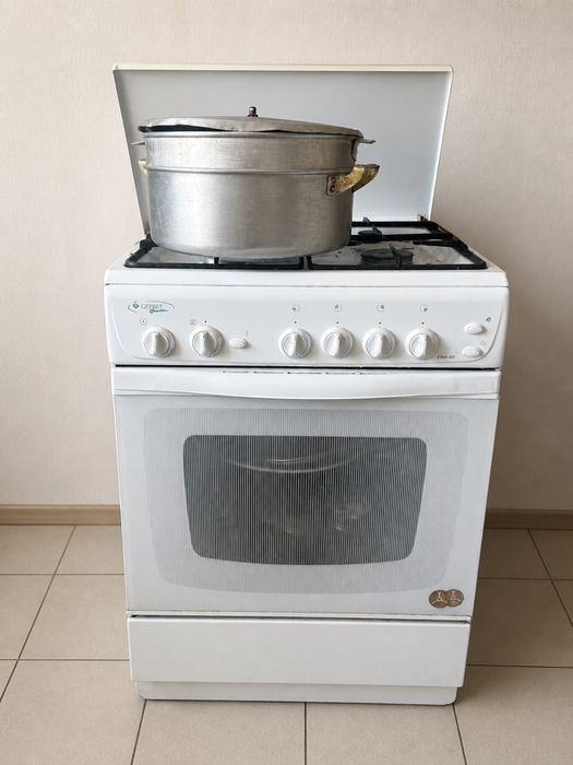 Продам газовую плиту