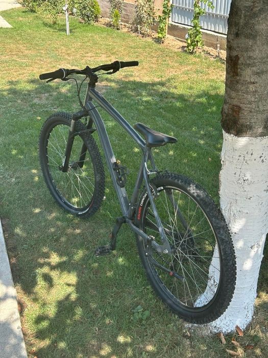 Vând bicicleta Rockrider Explorer 50