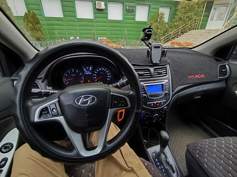 Hyundai Solaris 2013