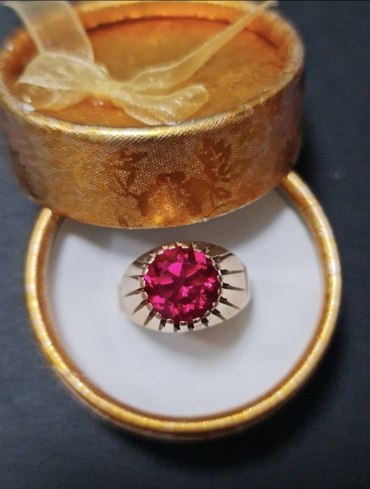 Золотое советское кольцо 583 пробы с рубином