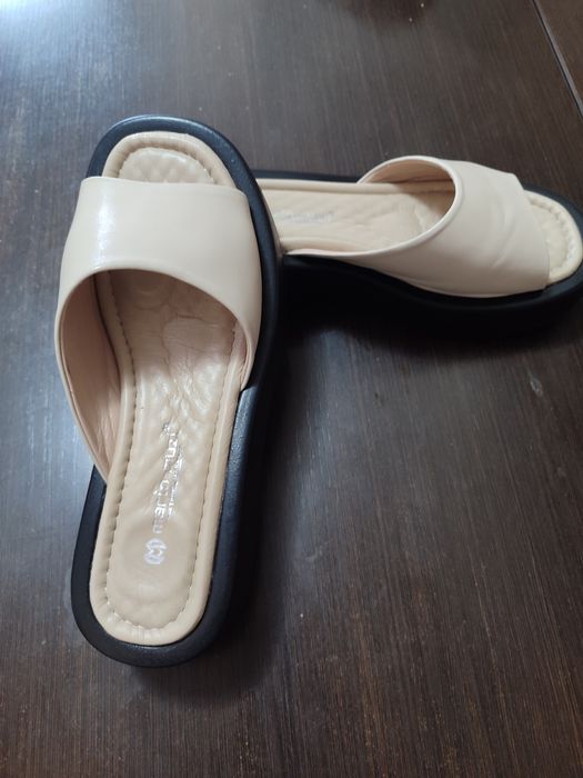 Продаю новые, кожанные шлепки