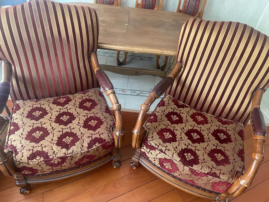 Срочно продам выдвижной стол