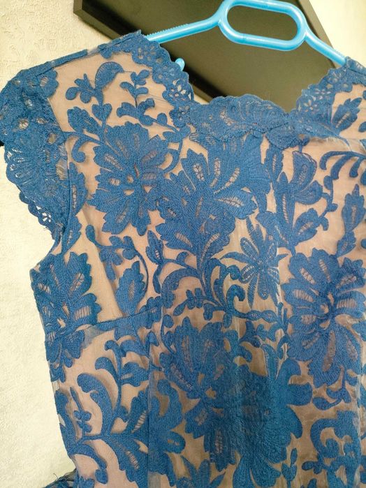 Продам платье очень красивое