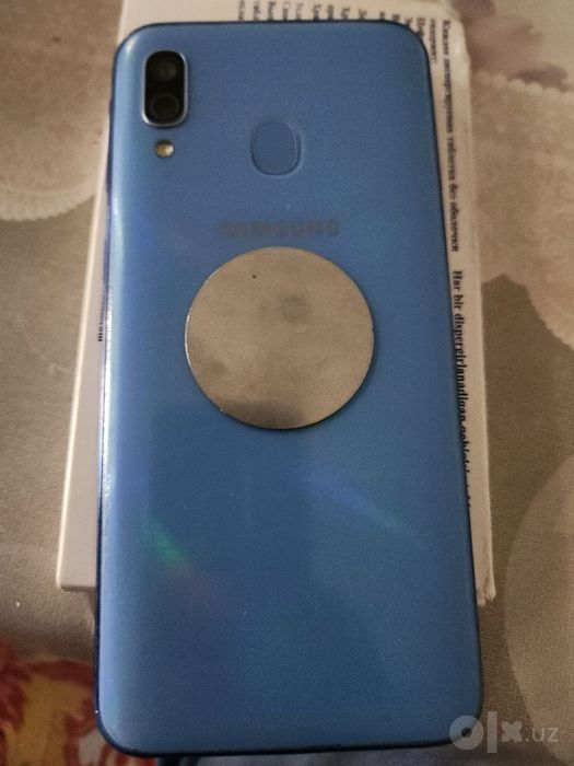 Samsung  A40 yaxshi