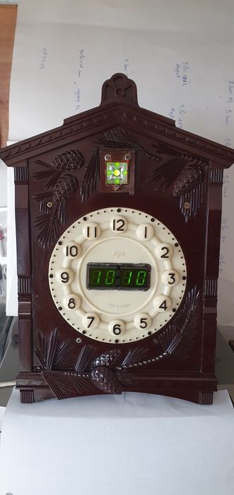 Ceas de perete retro .