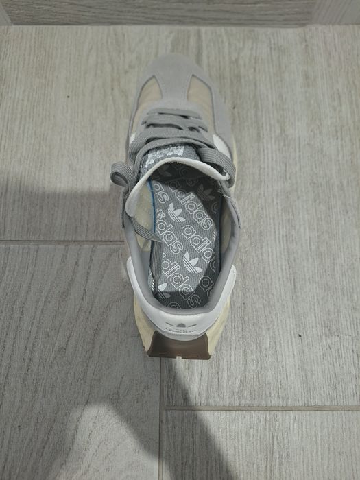 Vând adidasi Adidas originali