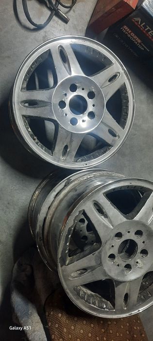 Продаю диски с шиноми  .