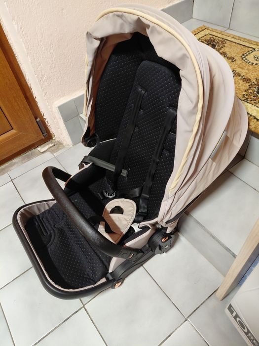 Бебешка количка Chipolino Infinity