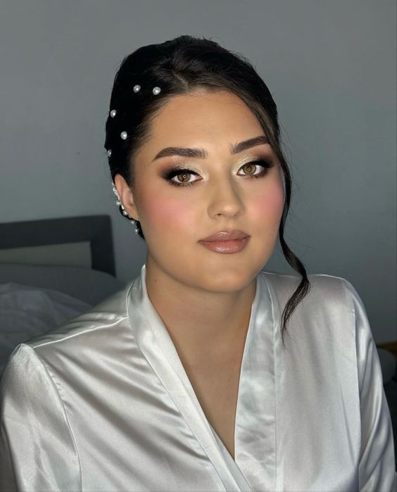 Make up de zi, seara si de mireasa in zona Drumul taberei sector 6