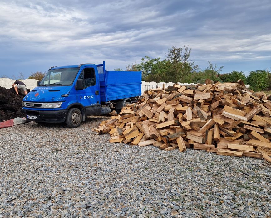 Lemne pentru foc,piatra,nisip,balast