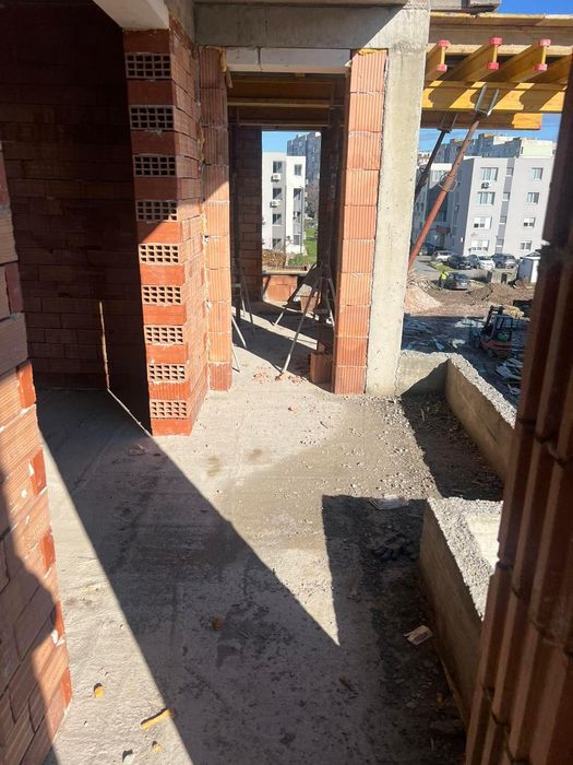 Продава се Тристаен апартамент в Пловдив, Остромила - 105 кв.м за 704 €/кв.м - Снимка #5