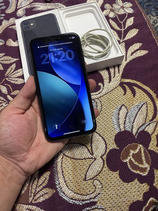 В продаже Айфон 11. 128Gb