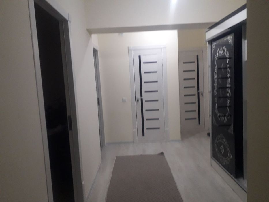 Фаргона шахар хокимят олдида Янги курилган Дом