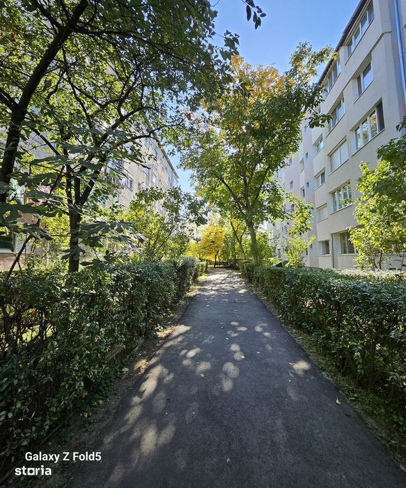 Apartament 2 camere – semidecomandat, Nufărul •