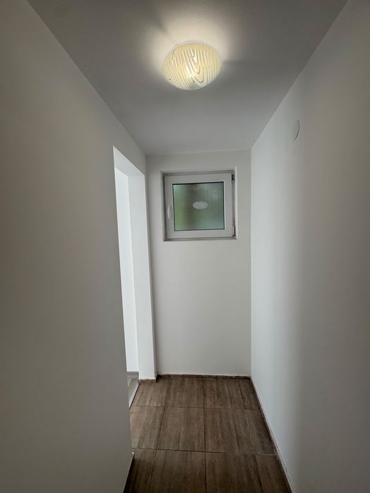 Продава се Офис в Пловдив, Сточна гара - 27 кв.м за 1771 €/кв.м - Снимка #4