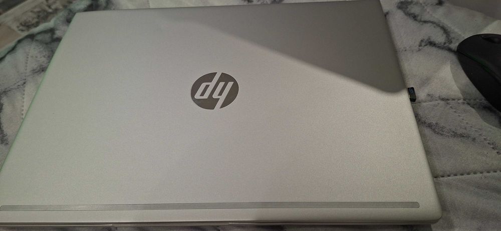 Продавам изгоден лаптоп HP
