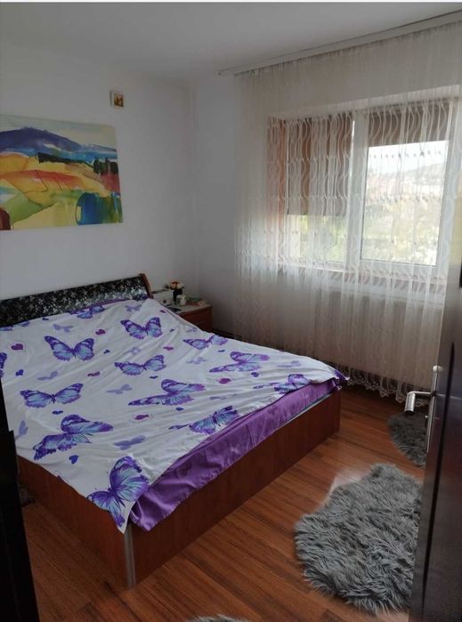 Închiriez apartament str Arțarilor Bistrița  et3 ,telefon 0740439315,