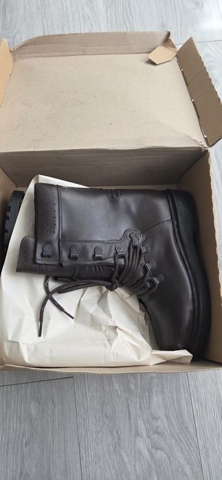 Bocanci combat iarna