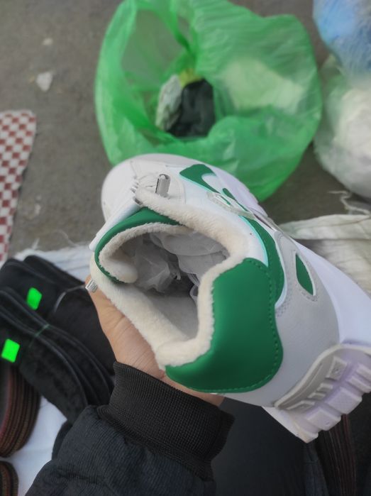 Kuz qish va bahor faslidayam ajoyib oyoq kiyim bu juda sifatli