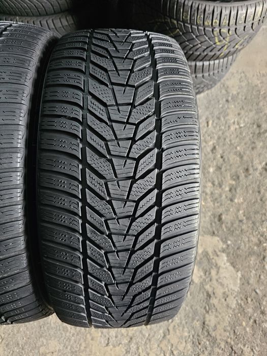 2 anvelope iarna 235 45 18 Hankook 2021