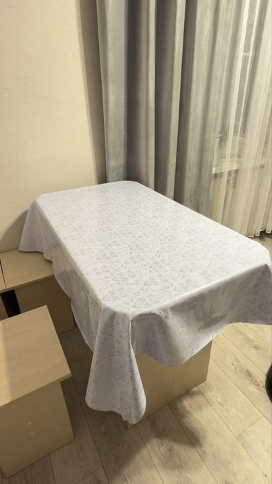 Продам кухонный стол