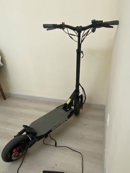 ПРОДАМ! электро самакат KUGGO M4PRO КАСТОМ