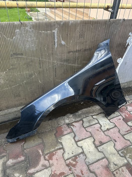 Aripa stanga fata BMW Seria 5 E60 E61 520d 525d 530d