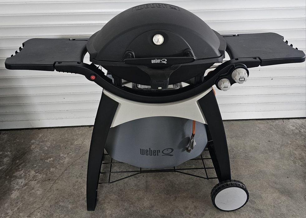 Газово барбекю WEBER
