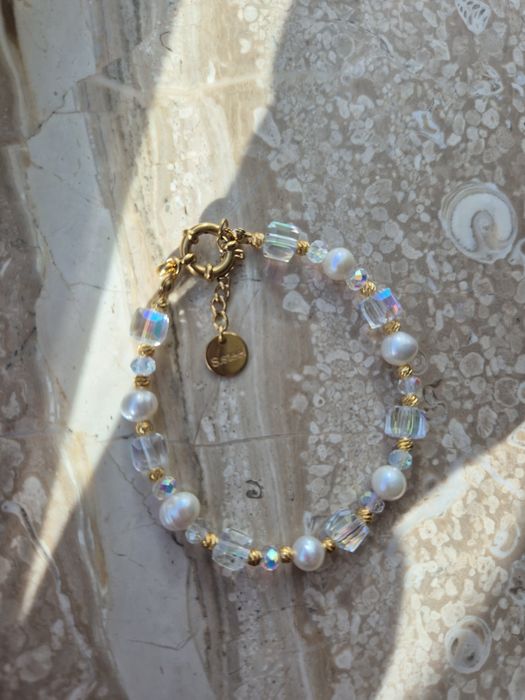 Колиета с перли,еснествени камъни и мъниста ръчна изработка