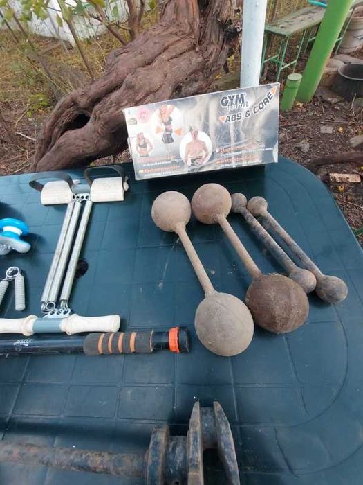 Gantere, haltere, extensoare, aparate masaj si electrostimulare