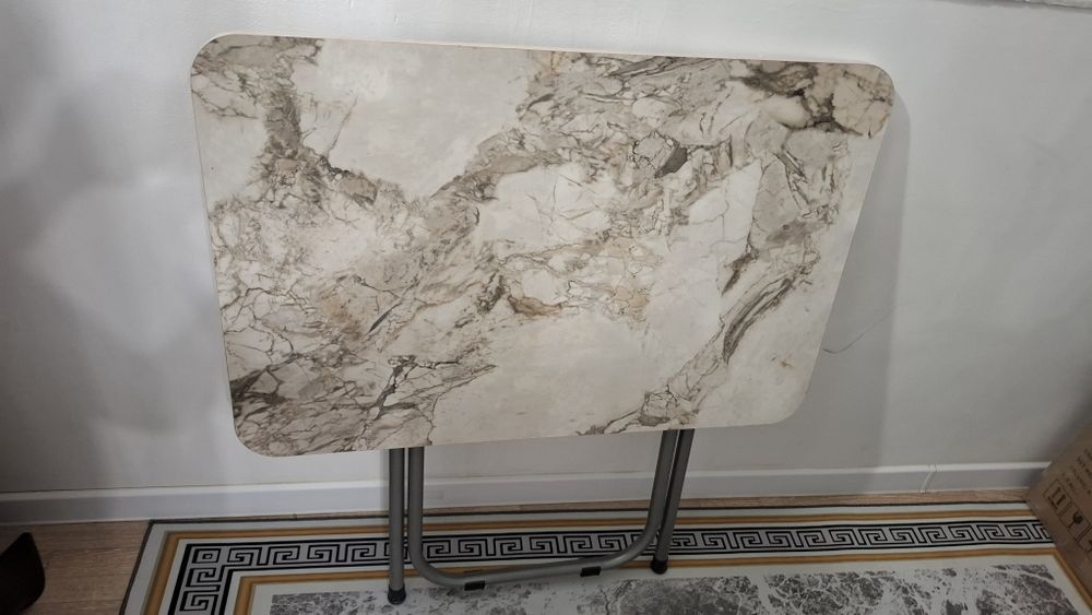 Продам стол складной 10000тг