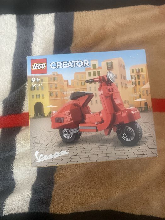 LEGO VESPA 9 + creator