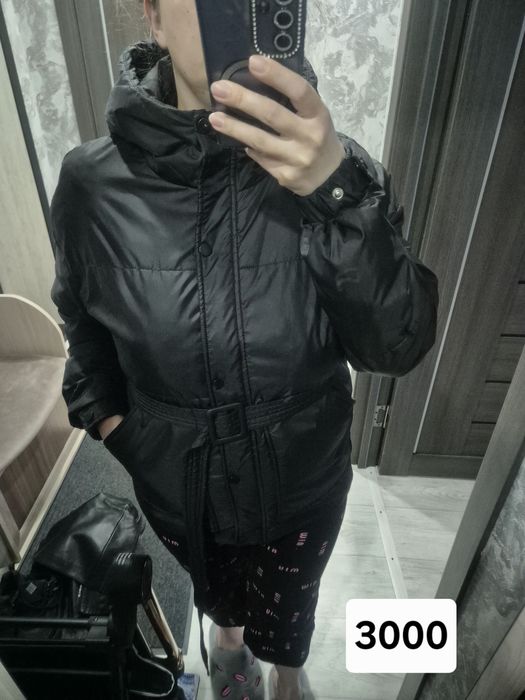 Продам женские куртки