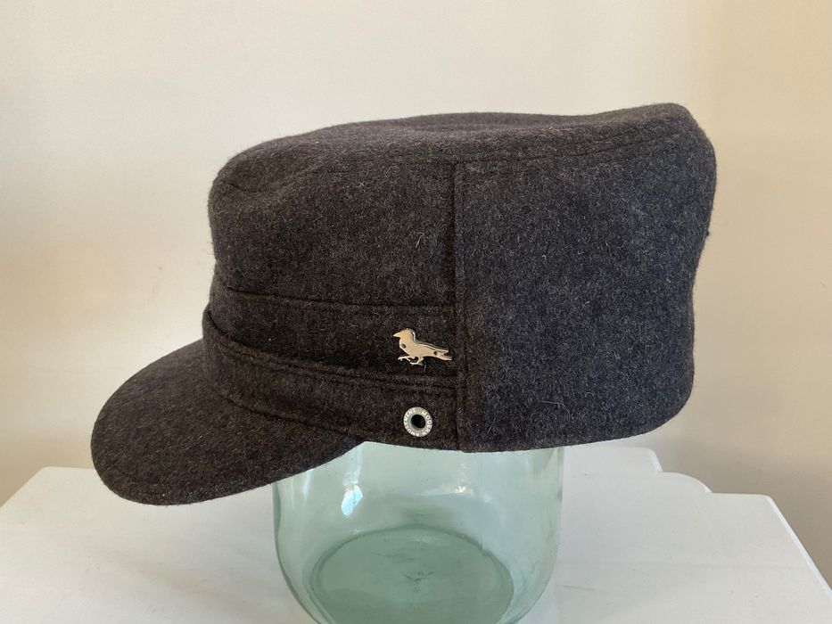 Шапка "Modern amusement", вълна, (черен гарван).