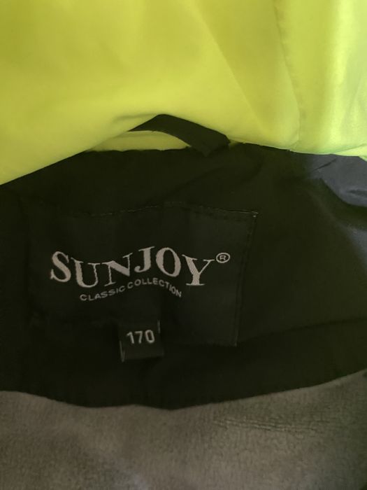 Продам куртку на подростка