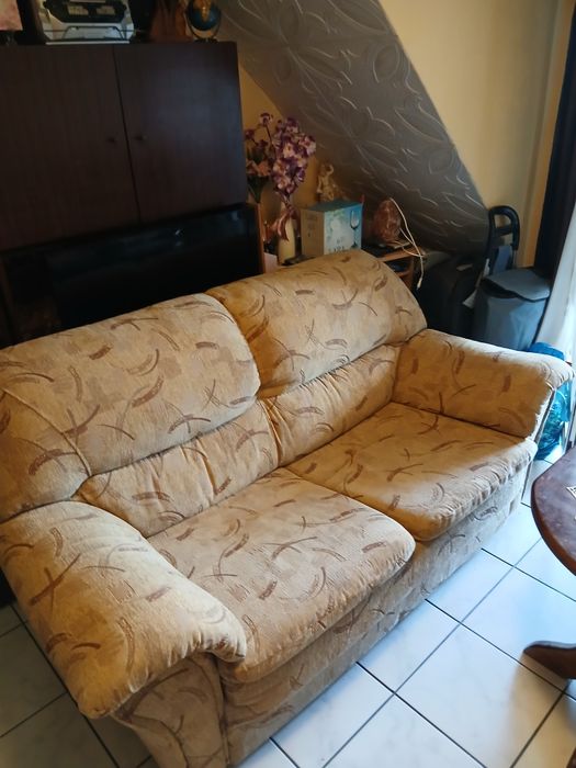 ЗапаХолна гарнитура тройка и двойка дивани