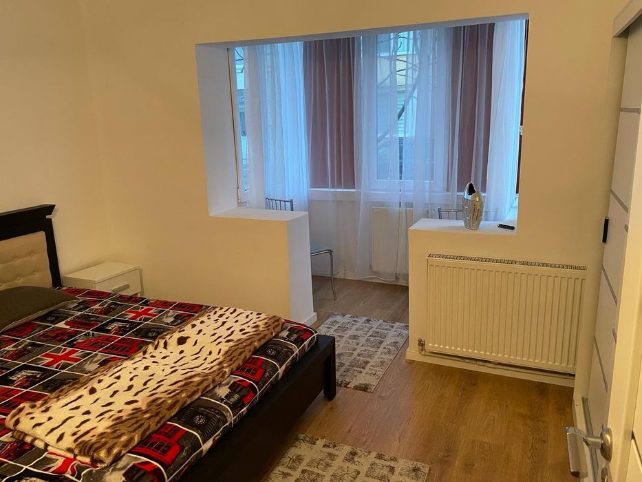 Inchiriez ap.3 camere in Bistrita,partea de sus a orasului