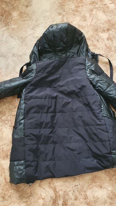 Продаются курточки для девочки.