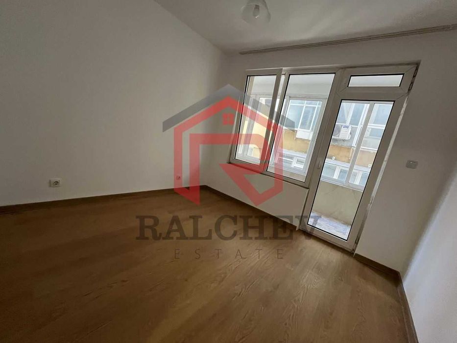 Дава се под наем Тристаен апартамент в Варна, Спортна зала - 65 кв.м за 518.67 € - Снимка #8