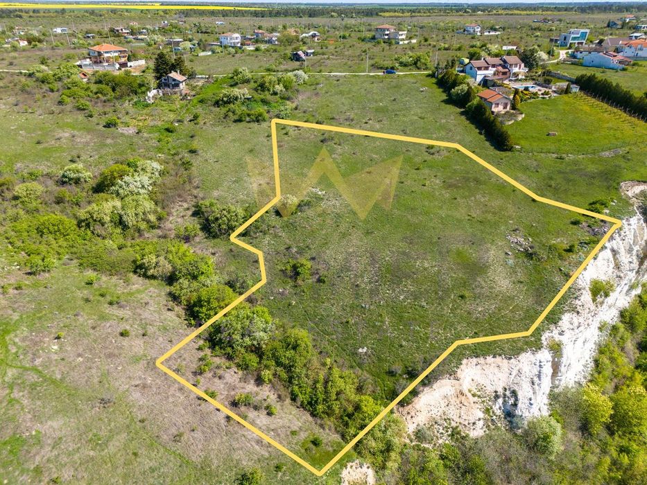 Парцел в Добрич, област-с.Топола площ 3136 цена 155000