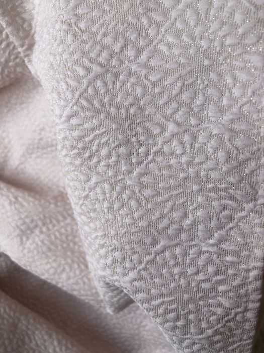 Продам платье б/у на 2-3 года